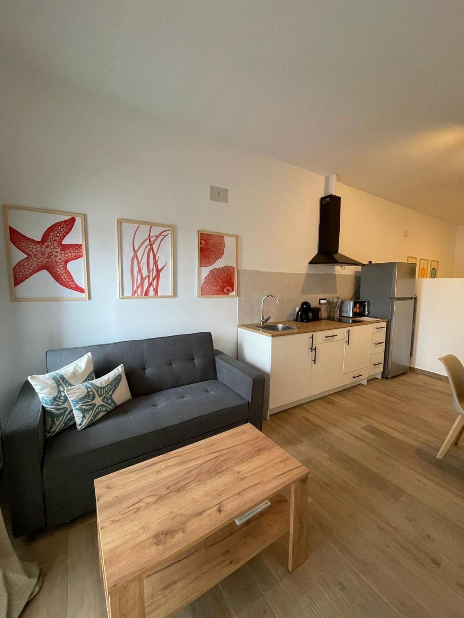 Apartamentos Matilda Conil De La Frontera Exterior photo